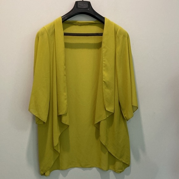 Green two piece top set Size large - Picture 11 of 15